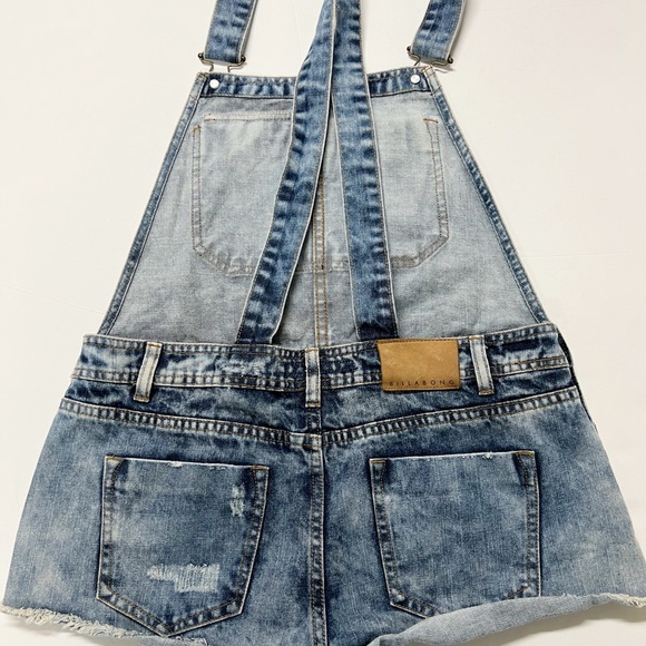 Billabong Womens Ovah n Ovah Acid Wash Distressed Cut Off Denim Overalls Size M - Picture 4 of 11